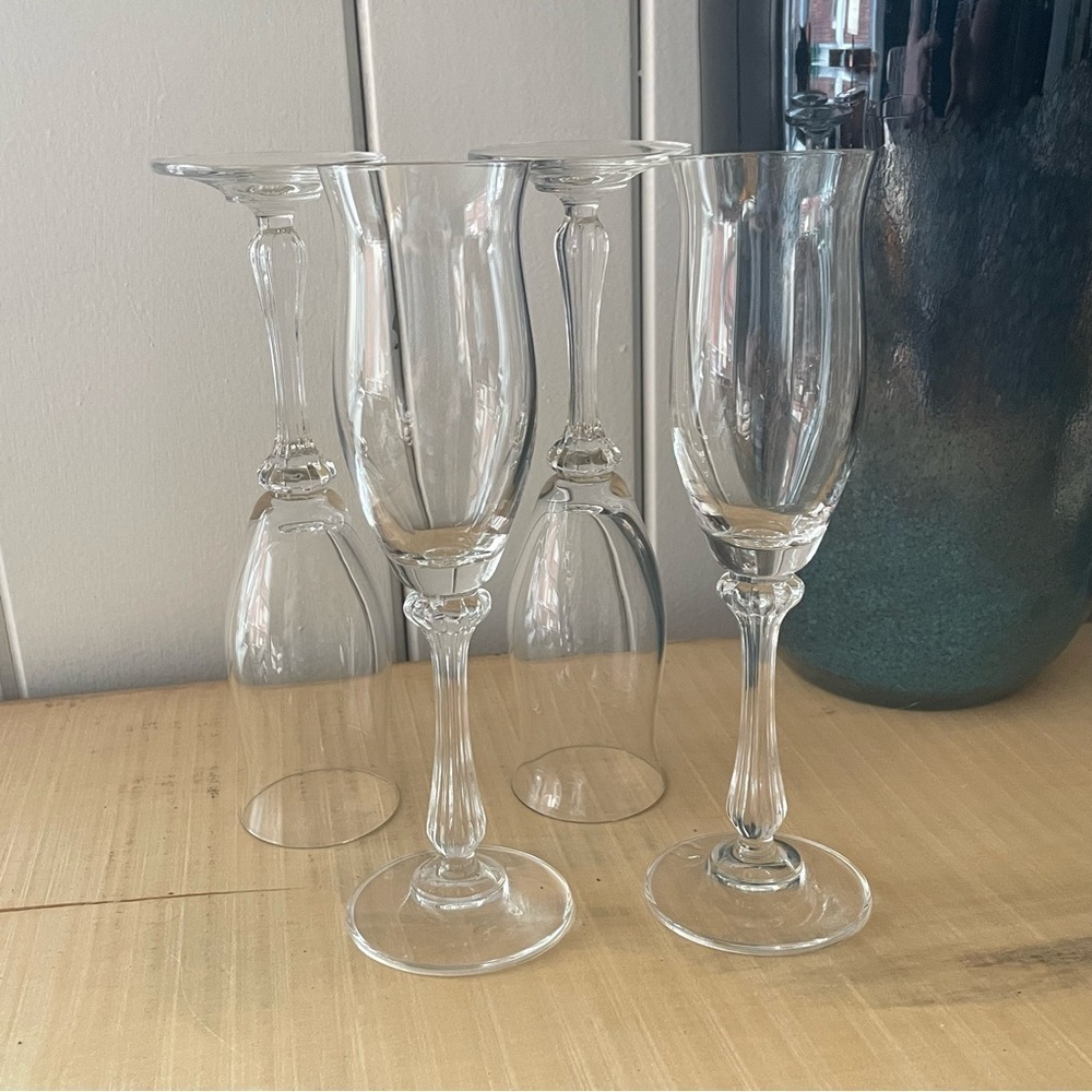 $15 SALE Vintage Champagne Flutes 4 Pc Set Party Glasses Holiday Wedding - Picture 2 of 6